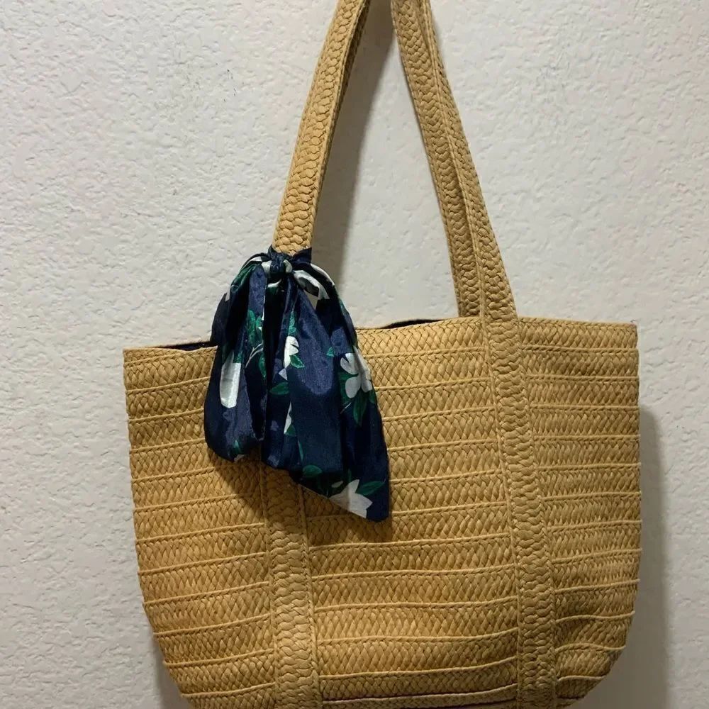 Draper James straw bag - Picture 2 of 10